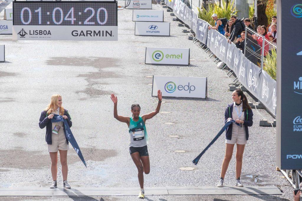 Tsigie Gebreselama Shatters Course Record at EDP Lisbon Half Marathon